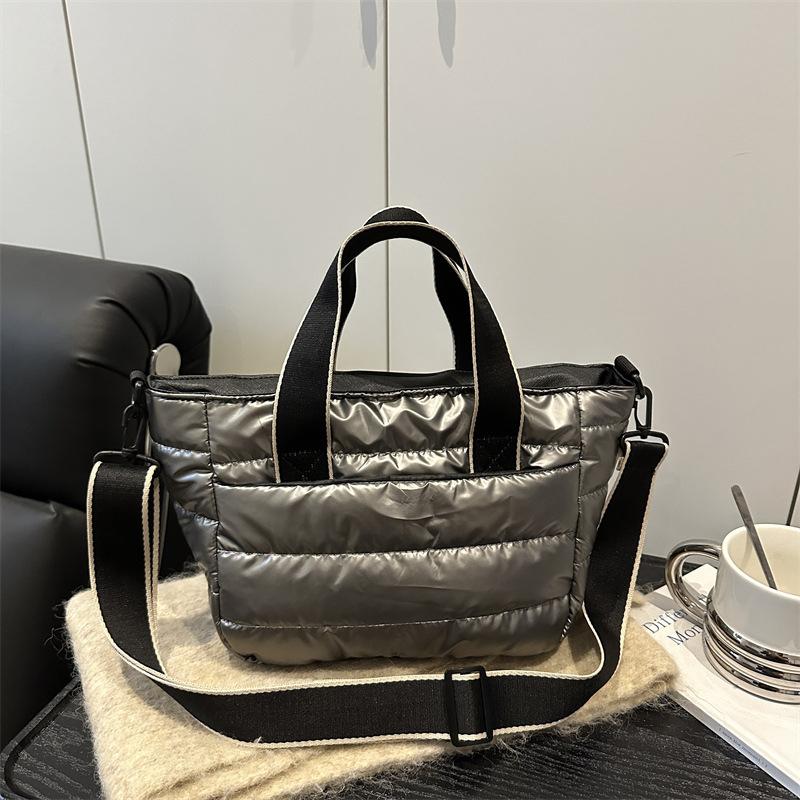 Quilted Shoulder Bag Nylon Down Padded Ladies Messenger Bag Fashion Casual Large Capacity Handbags for Winter Female Tote