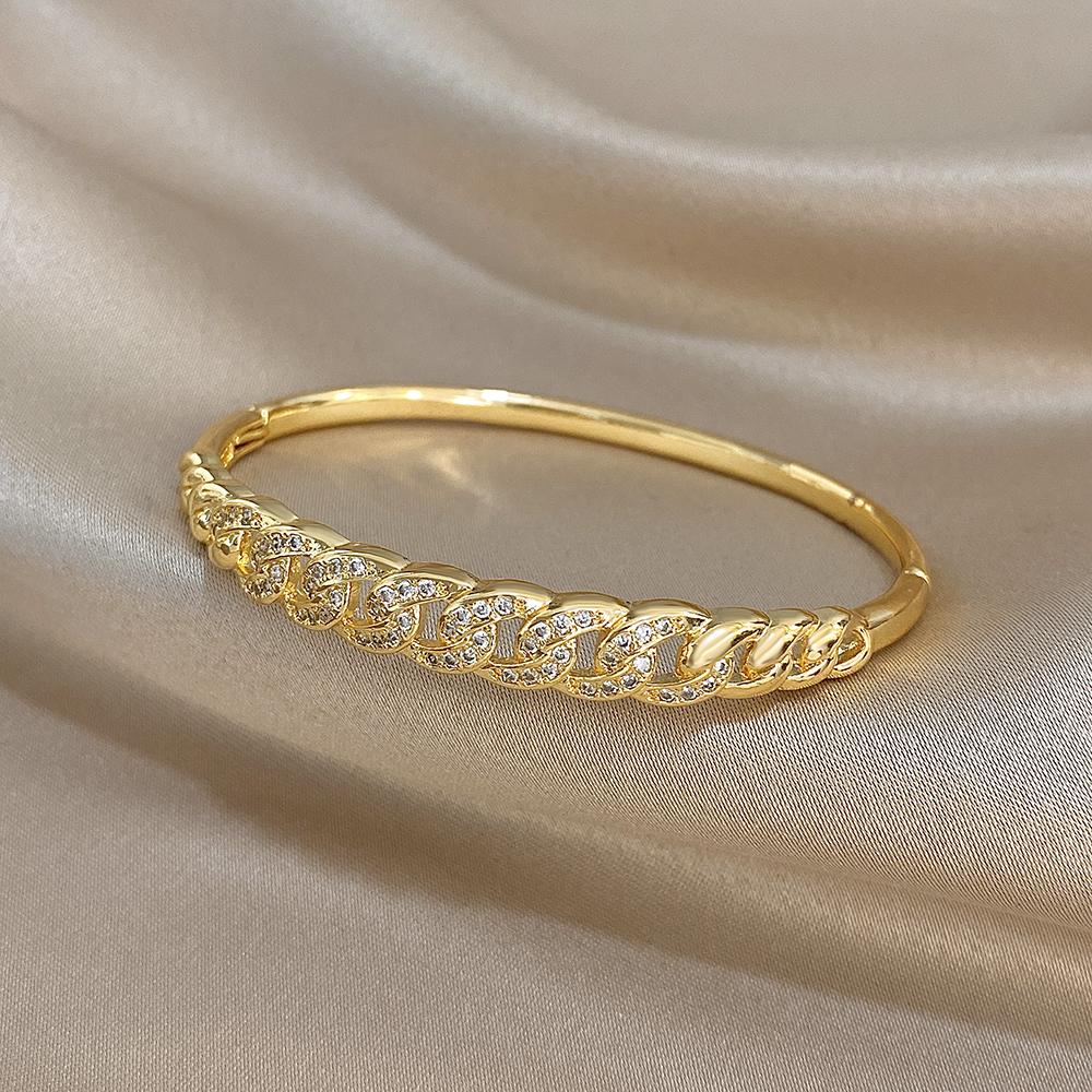 Luxury Sparkling Zircon Gold Plated Bracelet for Women Minimalist Hollow Geometry Round Bangle Bracelet Party Jewelry Gift