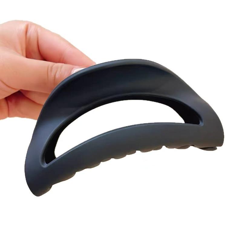 Weicher Silikon-Haifisch-Clip - Sicher und drückt nicht auf den Kopf. Es ist eine hochwertige Haarnadel für den Hinterkopf, geeignet für Hochsteckfrisuren.