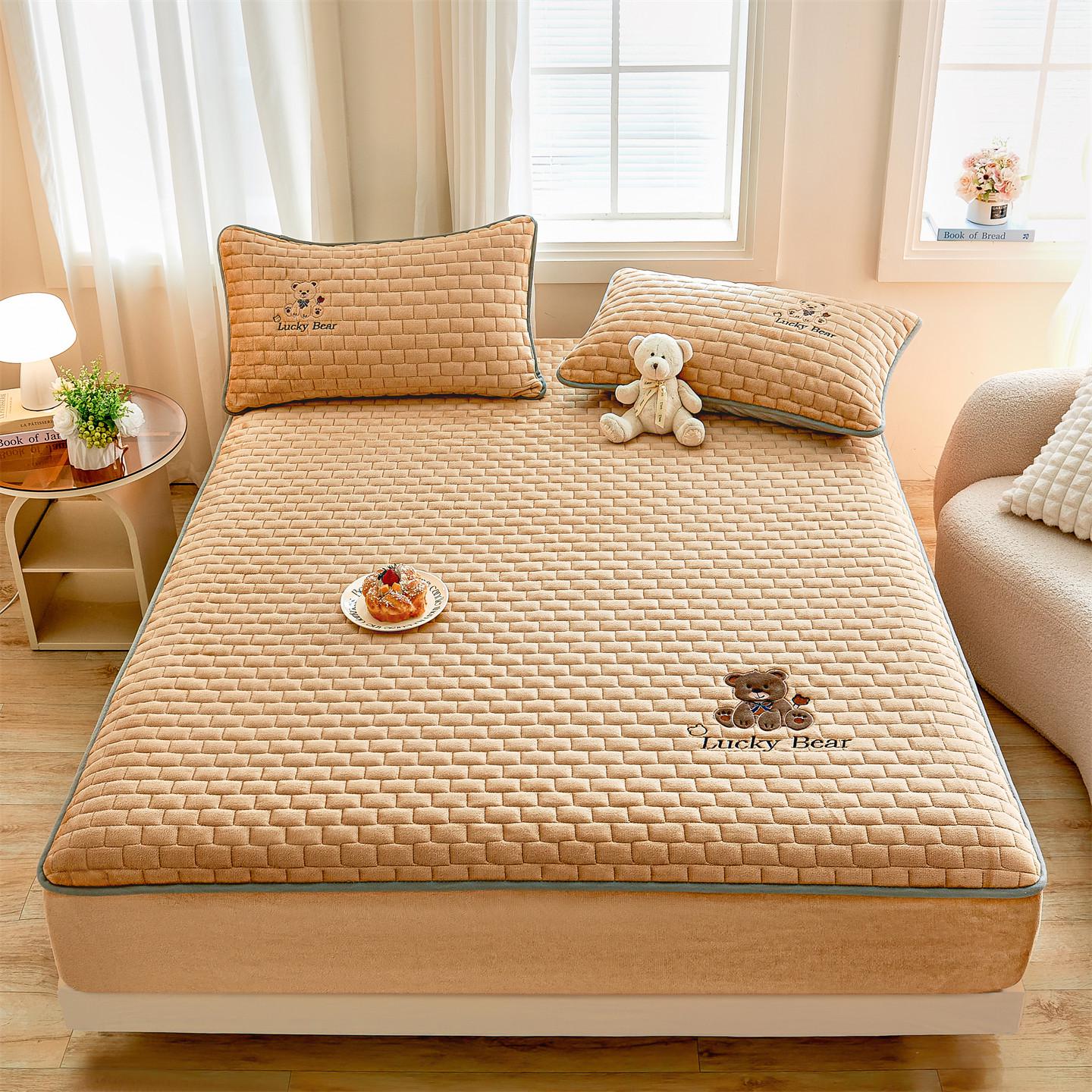 

Velvet Quilted Cotton Fitted Sheet & Simmons Mattress Cover Set with Appliqué One pillowcase