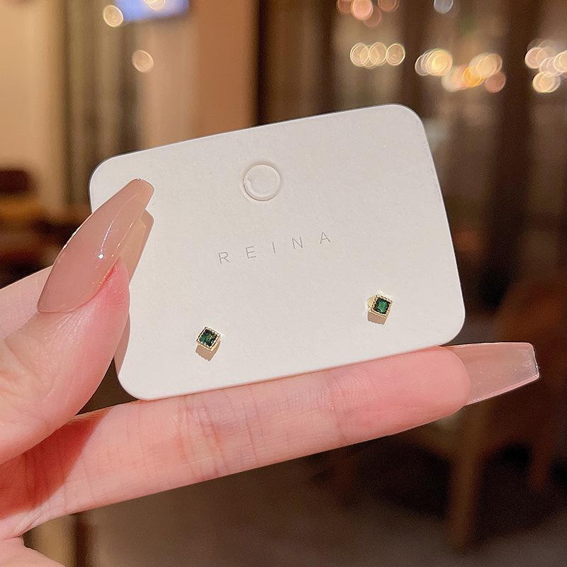 

Модные серьги из серебряных игл S925 с цирконами – Трендовый, Минималистичный, Стиль легкой роскоши E5685 золотой