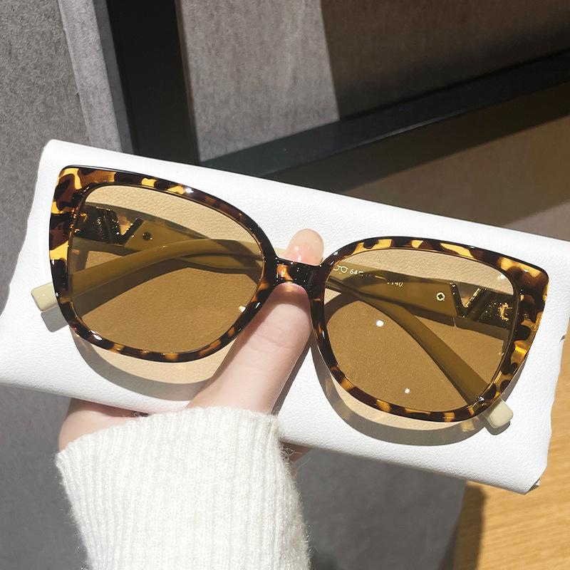New Luxury Cat Eye Fashion Sunglasses For Women Glamour Designer Ladies Brand Sun Glasses Stylish Trend Eyewear Uv400