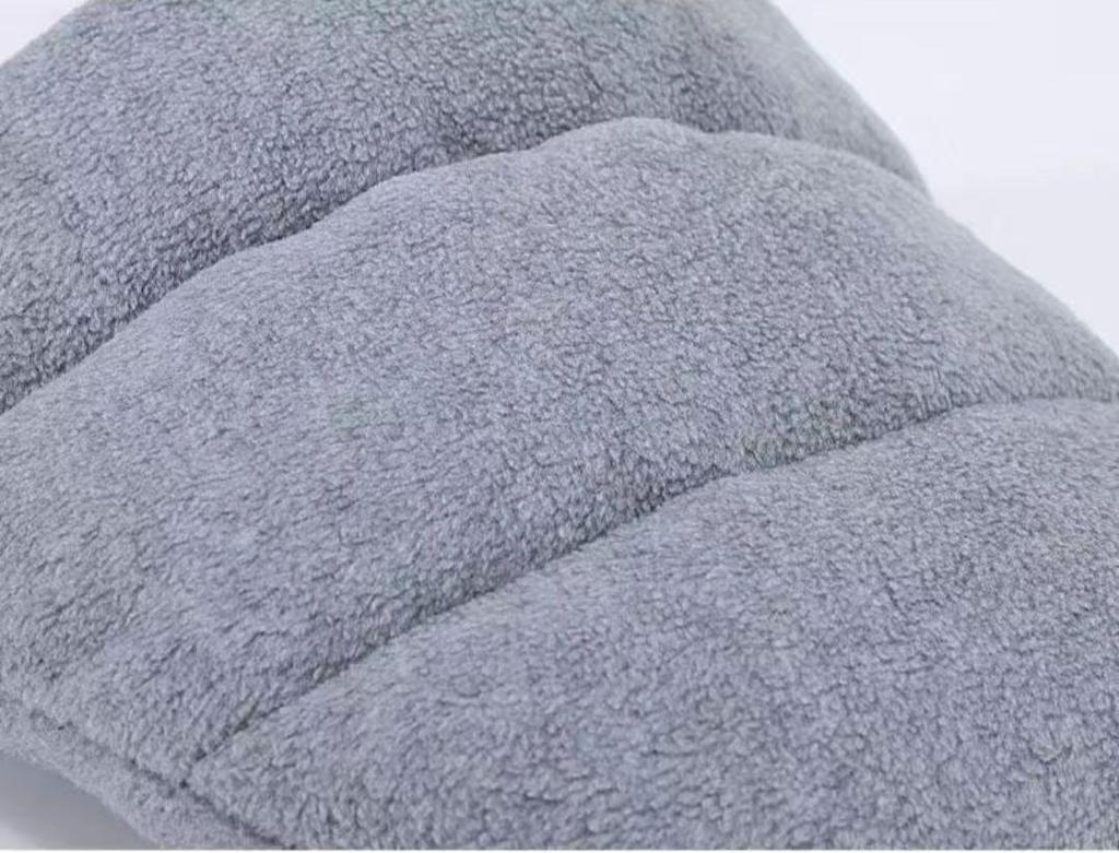 Vier Jahreszeiten Faltbares Haustiernest: Weiches, warmes Bett für Katzen und Hunde