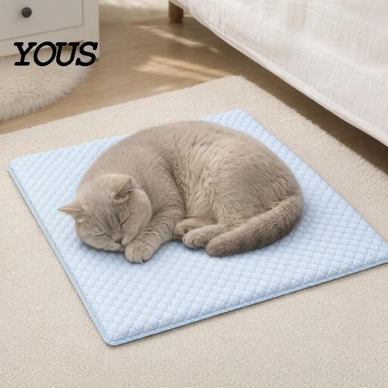 Cool Pet Bed Dog Cooling Mat, Self-cooling Mat with Refillable Ice Boxes, Breathable Pad Washable Cover for Cats Dogs Keeps Pets In Summer Box Cooled