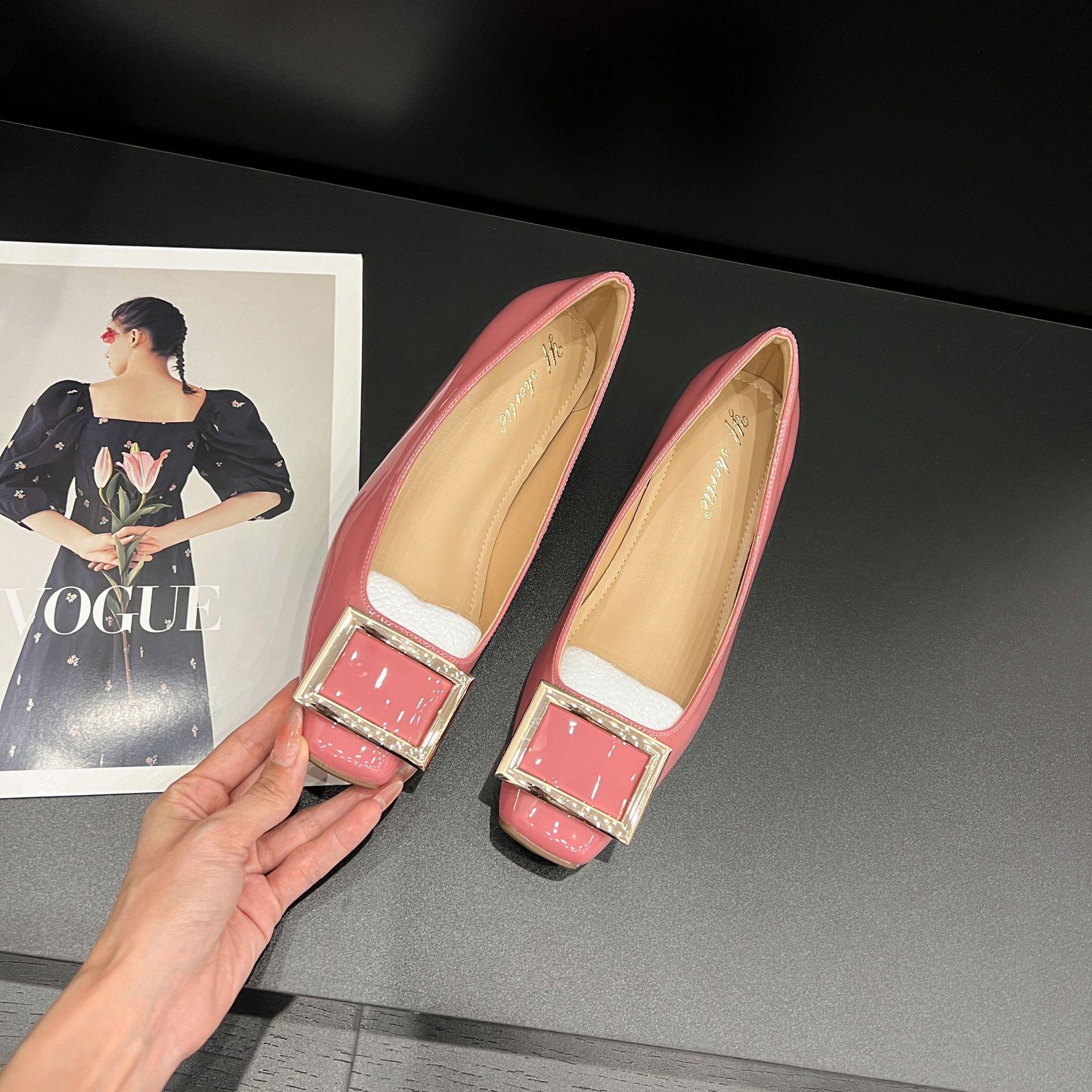 

Inner height increase single shoe women~ 2025 new shoes shallow mouth French temperament square head women s shoes classic square buckle patent leat 39
