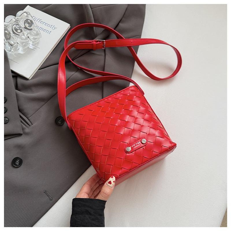 A Stylish and High-end Hand-held Small Bag, A Versatile Bucket Bag, and A Single-shoulder Crossbody Bag