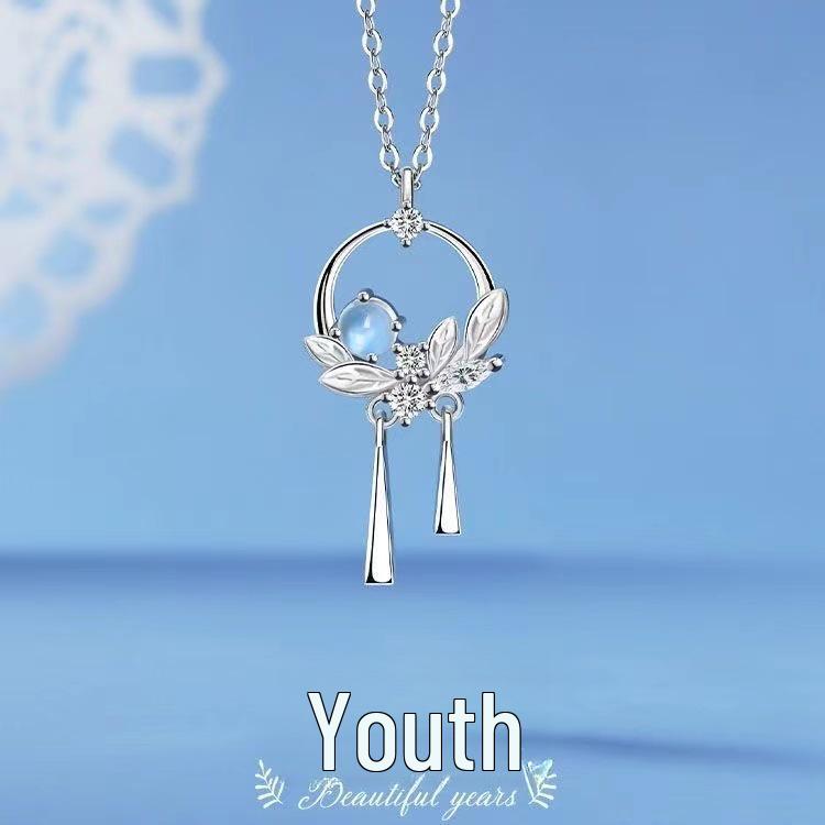 Eucalyptus and Bird Necklace - Elegant and Versatile Korean Friendship Gift for Women