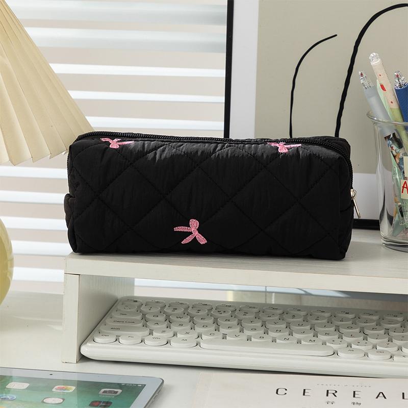 

Simple Bowknot Large Capacity Pencil Bag Ins Style Fresh Quilting Stationary Storage Bags For Girls Makeup Pouch Pencil Case чорний