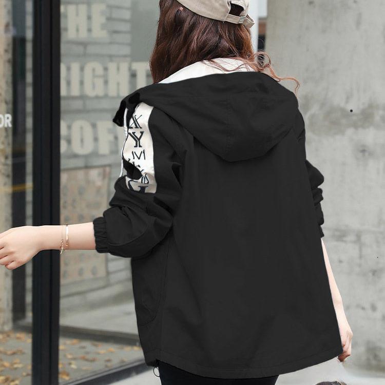 Fashionable and Casual Short Trench Coat for Women, Korean Style Spring Loose Clothes