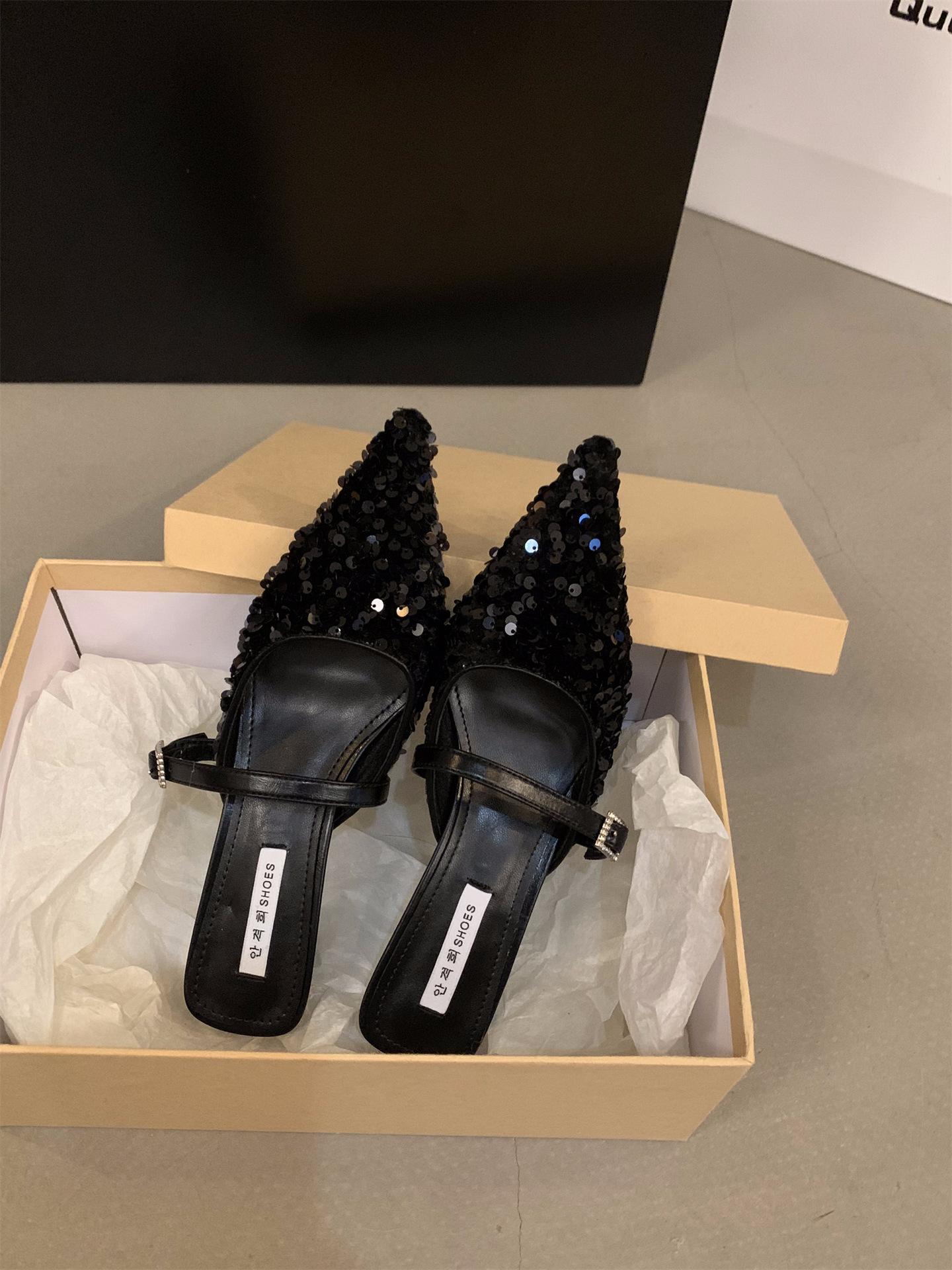 

Французский толстый каблук темперамент мешок голова полутапочки сказочные туфли носить 2024 новые весенние и летние блестящие полуподносы одинарные туфли 40 чёрный