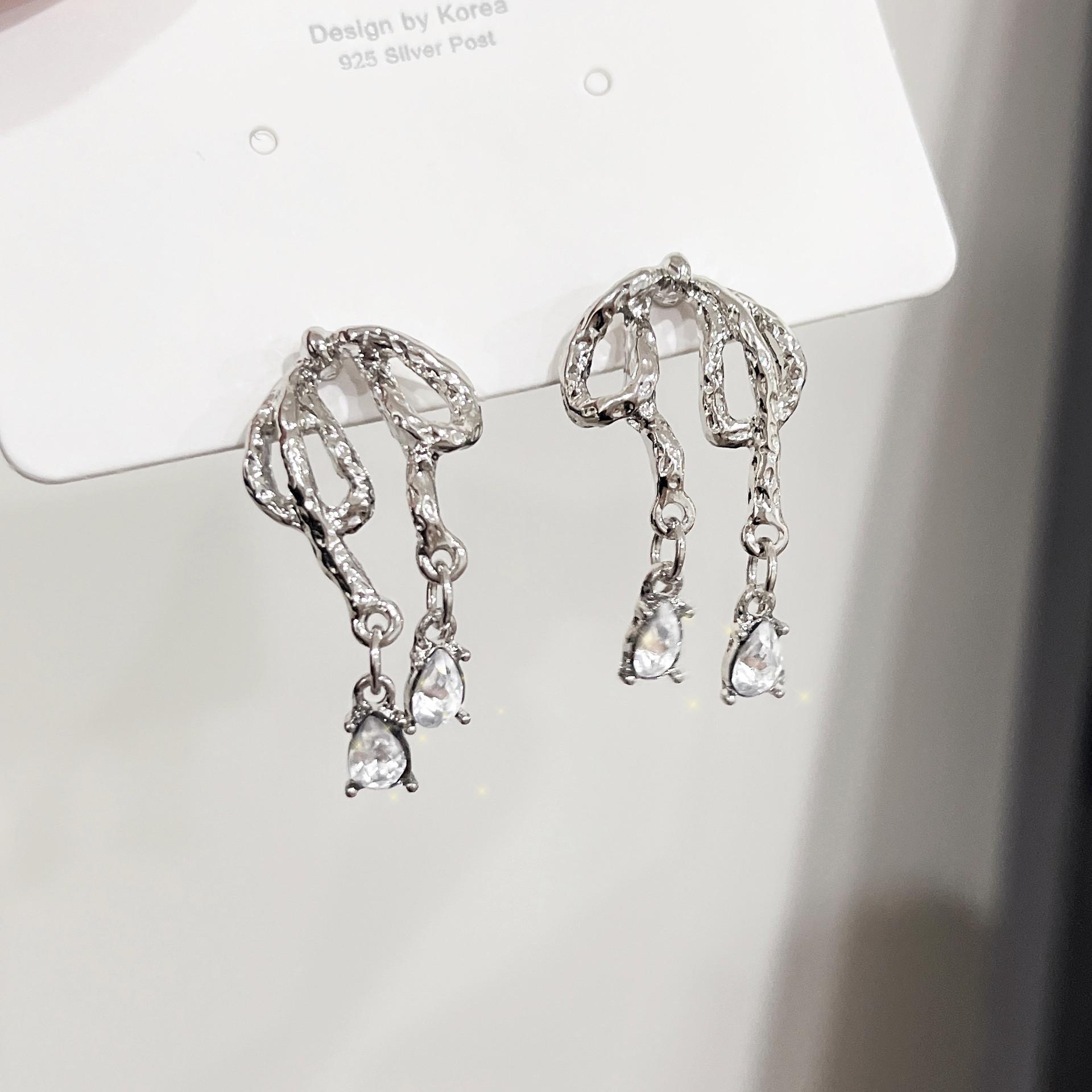

Bai Lu Silver Bow French Irregular Liquid Stud Earrings for Women - Sweet & Cool Style