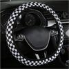 Accesorii pentru interiorul mașinii – Mânere şi huse pentru volan