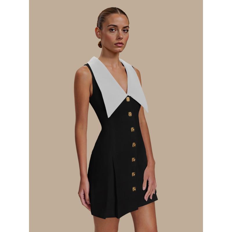 A Sleeveless and Elegant Cinched-waist Dress for Women