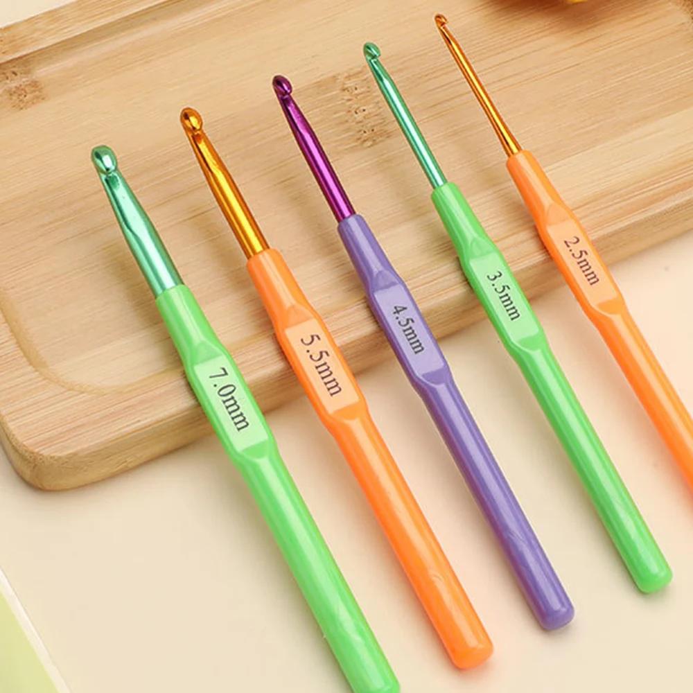 2-7mm Crochet Hooks Multifunctional Plastics Handle Aluminum Knitting Needles for Yarn DIY Craft Nice Gift Women Knitting Tools