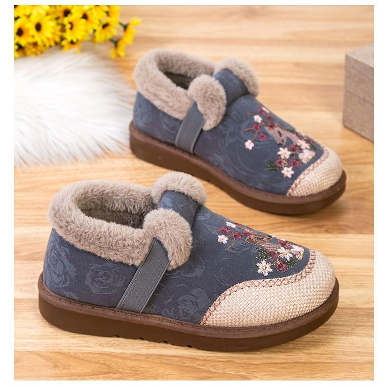Women's winter ethnic style cloth shoes warm mother shoes new Chinese cotton shoes piled thickened embroidered shoes