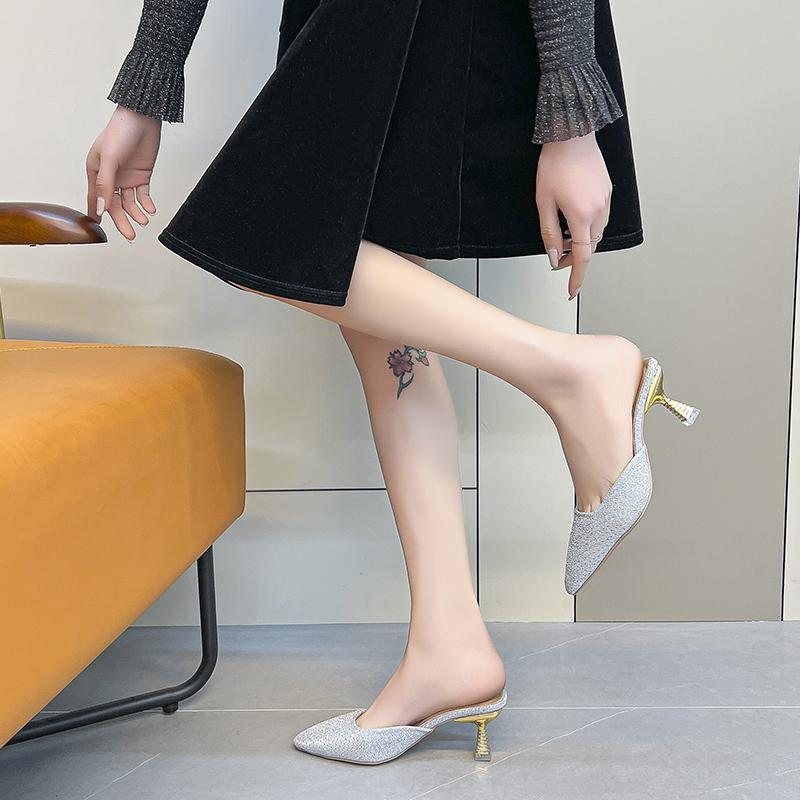 

Летние новые модные женские шлепанцы 2024 года, женские современные тапочки, летняя обувь, сексуальное вечернее платье, сандалии, женские на тонком каблуке 45 серебряный