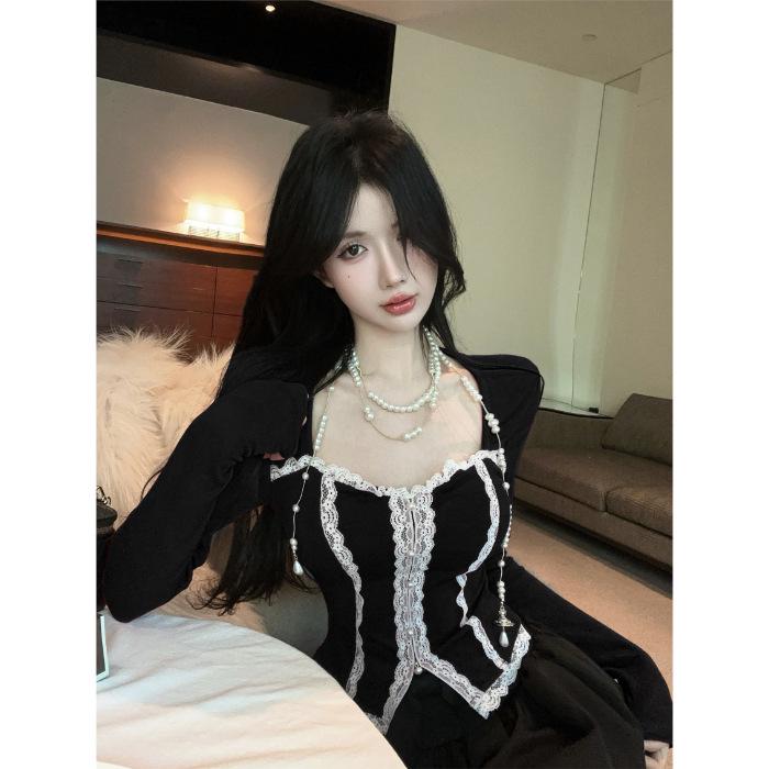 

Women s Square Neck Slim Fit Lace Patchwork Top - Long Sleeve, Cropped, Autumn/Winter Style M чорний
