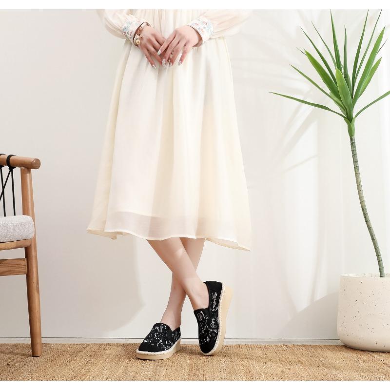 Women's Winter Furry Slip-Resistant Platform Sneakers/Boots - Thick Platform Height Increase