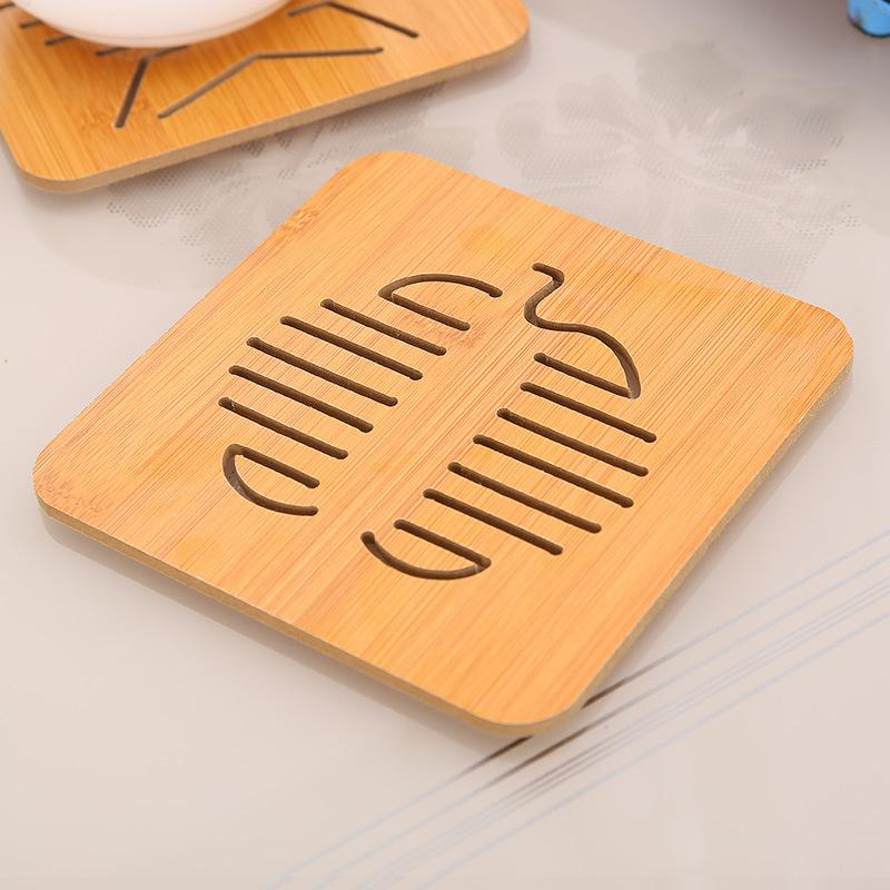 Household Wooden Hollow Coasters Cartoon Animal Anti-scald Non-slip Heat Insulation Mats Home and Decoration Kitchen Utensils