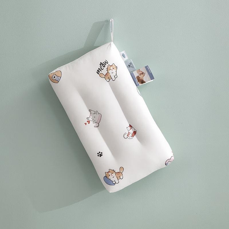 

OEING Kids Cartoon Cat Pillow Core (Set of 2)