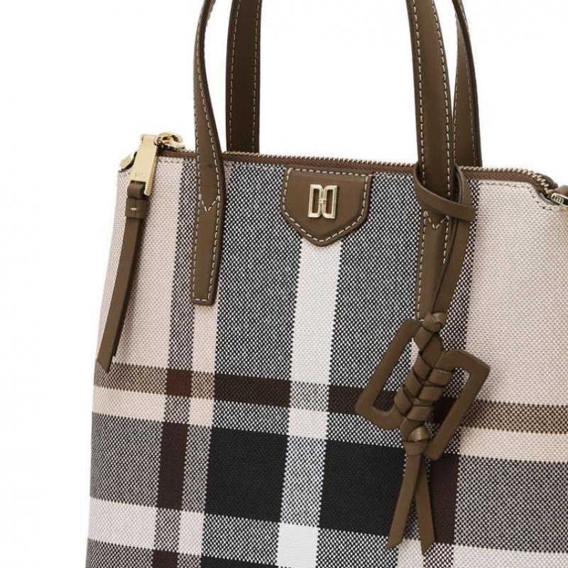Daks Beige Check Leather Tote Bag Dcba6e711i2