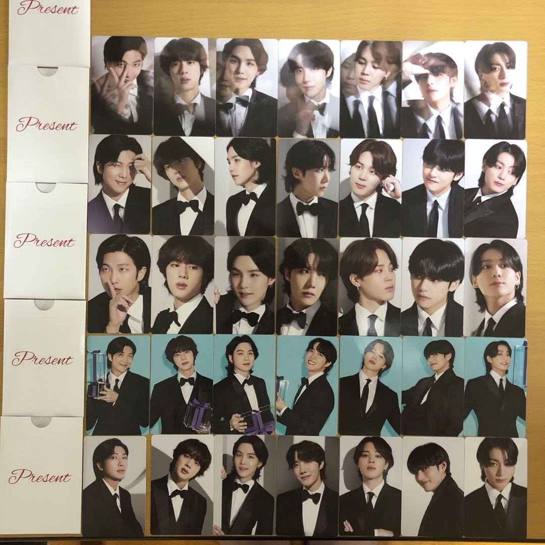 

[Б/У] 2022 THE FACT BTS ФОТОКНИГА 35 карточек