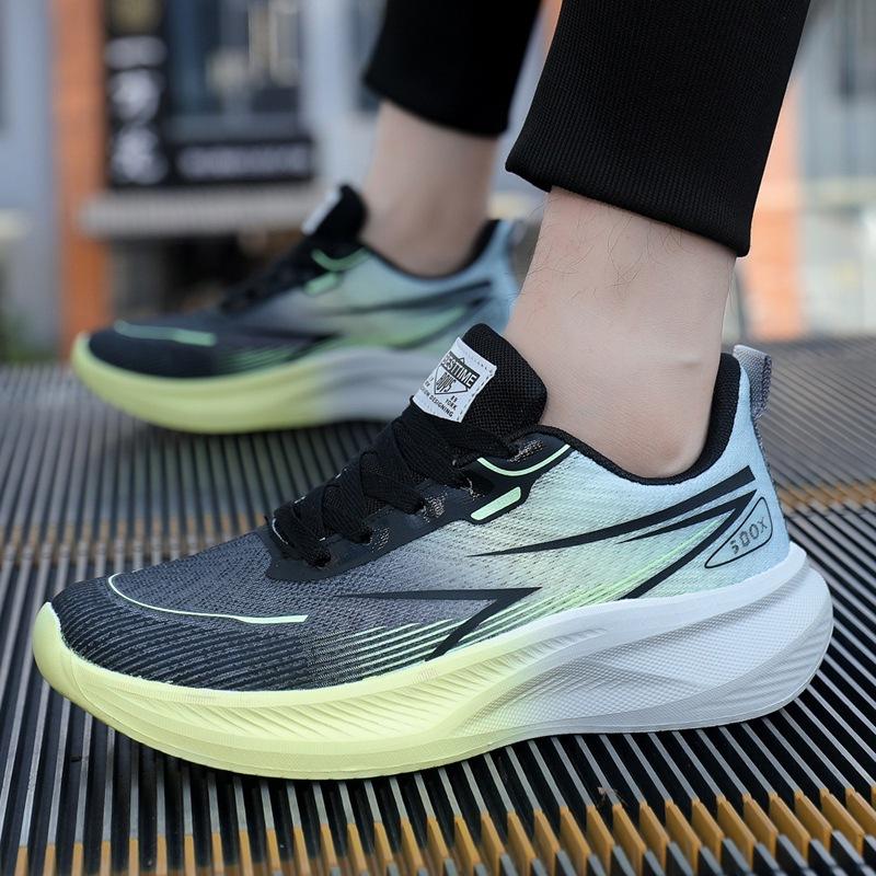 Couple model Men's and women's same lightweight mesh breathable running sports and leisure shoes Men's student shoes Women's shoes