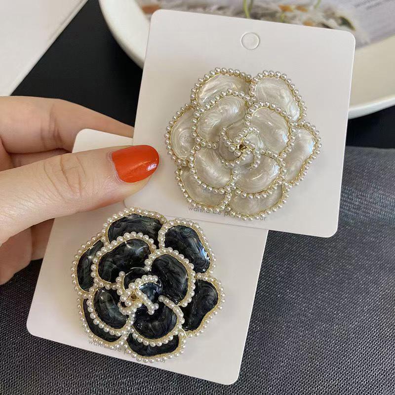 Rhinestone Camellia Brooches For Women Unisex Enamel Flower Design Plant Pins Office Party Friend Gifts Jewelry Accessories