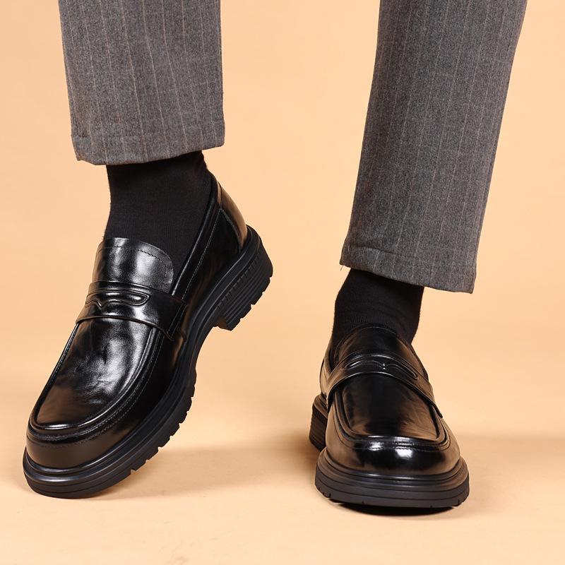Neue Herren-Slip-on Leder Business-Schuhe: Ohne Schnürsenkel, Dicke Sohle, Perfekt für Hochzeiten und Vorstellungsgespräche. Idealer britischer Freizeitstil.