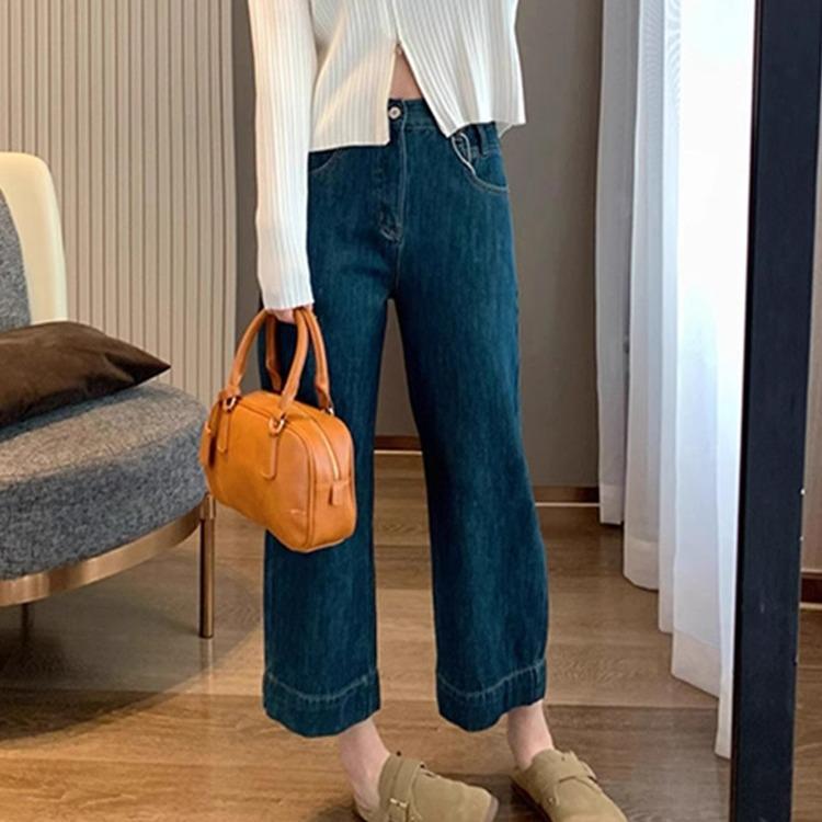 Women's Plus Size High-Waisted White Cropped Jeans - Slimming, Loose Fit for Spring/Autumn 