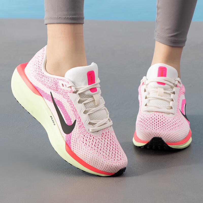 Nike Women's Winflo Running Shoes