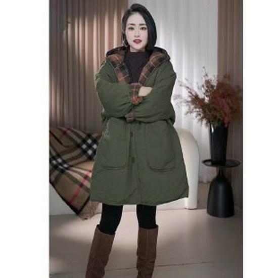 

Тренч с капюшоном в стиле пэчворк из цветных блоков в корейском стиле - Женская зимняя куртка средней длины с хлопковой подкладкой Large зелёный