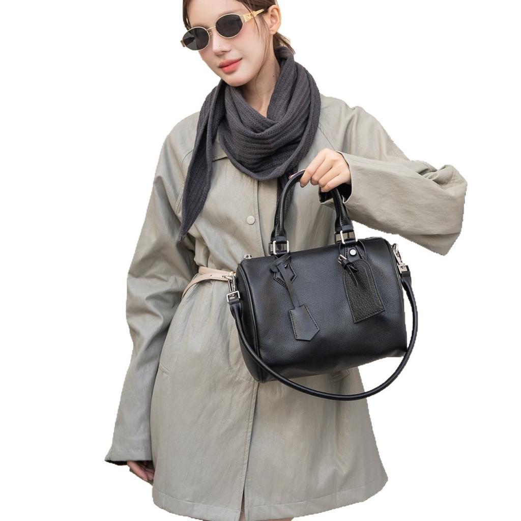 Retro First-Layer Cowhide Large-Capacity Boston Handbag Premium Shoulder Crossbody Pillow Bag Women'S Bag