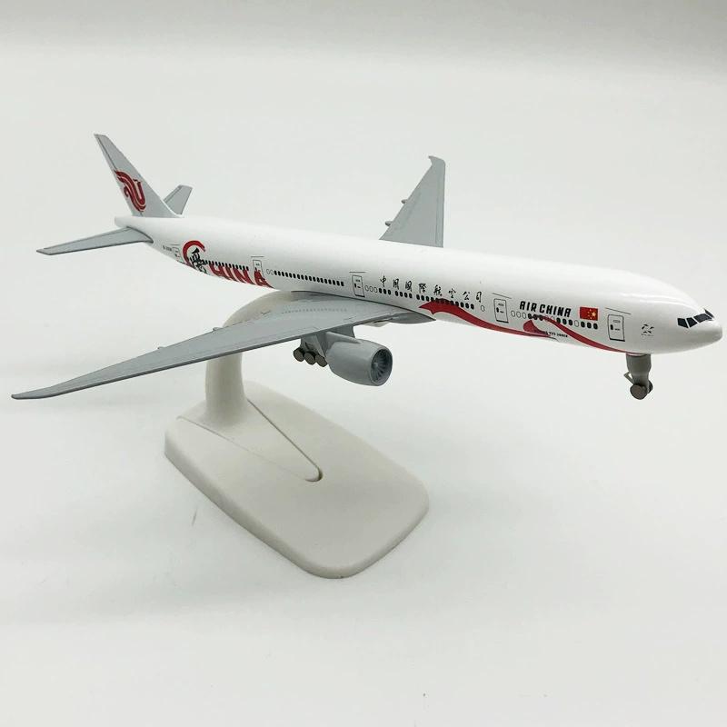 20cm B777 Love China Airlines 777 Airplane Model Die-casting Alloy Metal Collectible Aircraft With Landing Gear Desk Accessories