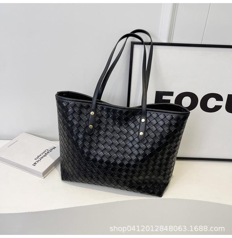 Niche design woven shoulder bag fashionable texture tote bag women's 2025 new large-capacity work commuter bag