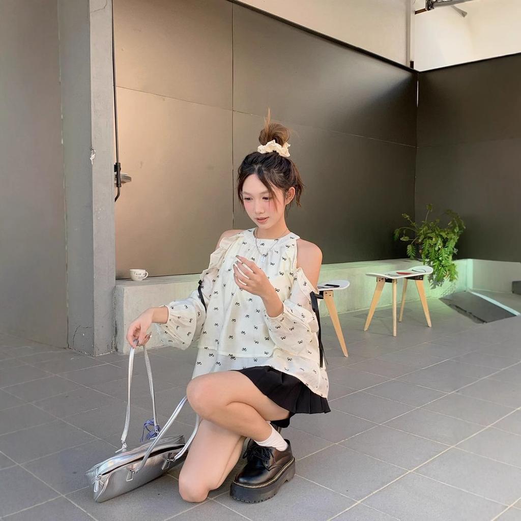 Sweet and Girlish Off-shoulder Halter Neck Top Korean Style Summer Loose Bow Printed Long-sleeved Short Shirt