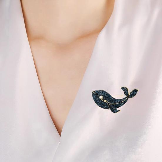Women Brooch Sparkling Rhinestones Imitation Pearls Decor Whale Design Lapel Pin Sweater Scarf Holder Jewelry Accessories