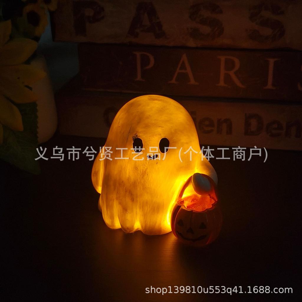 Halloween little ghost pumpkin ornament, luminous ghost holding pumpkin ghost creative home cute decoration pendulum