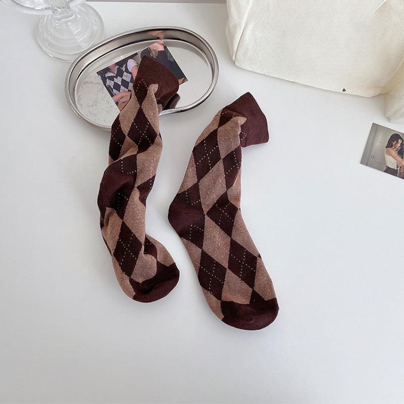 

Female Spring and Autumn Diamond Style College Students In The Tube Pile Socks 1 pair кавовий