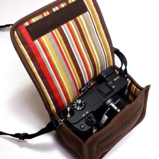 Suono Sony Case for Power Zoom Lens Kit with Carabiner Handmade SONY Made In Japan for 6400 / 6300 / 6100 (Cocoa/Siena Orange) 6400