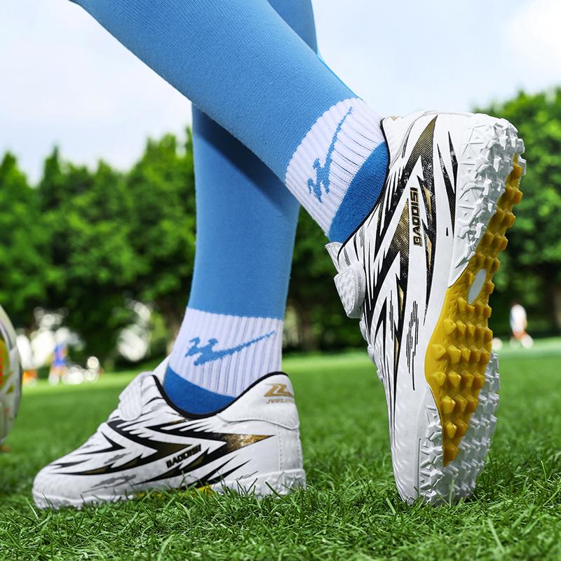 Gutter/Barn Gummi Sklisikre Korte Pigger Borrelås Snøring Kunstgress Fotballsko for Gutter