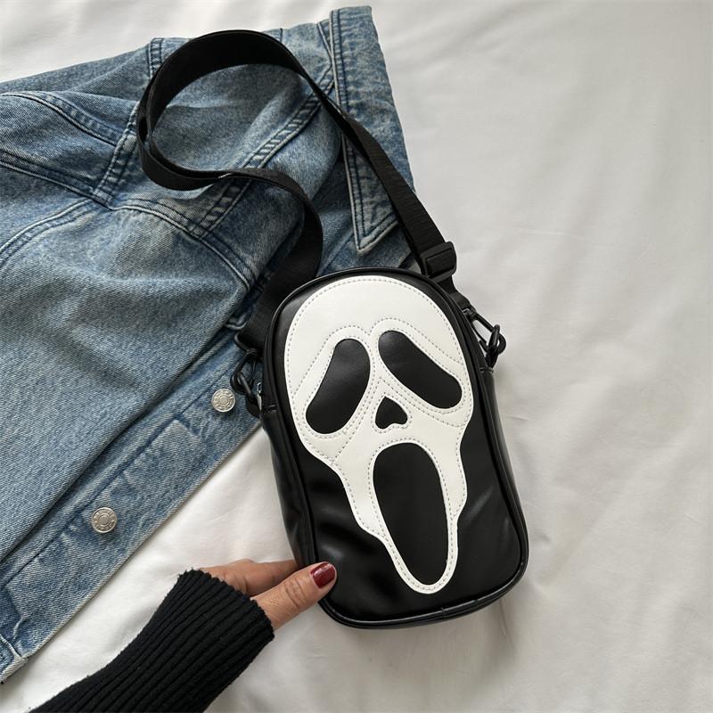 Cute Ghosty Design Crossbody Bag Perfect For Autumn Fashion In Black And White