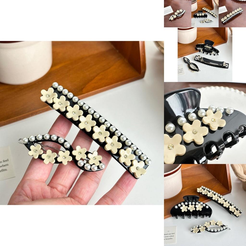 Stylish Acetate Flower Hair Claw Clip In Beautiful Colors For Trendy And Fashionable Looks