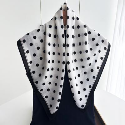 Akcesoria – Szaliki i chusty