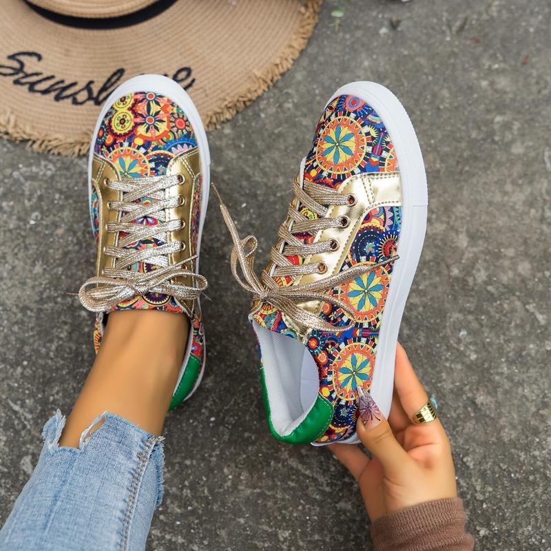 Large size single shoes women's autumn new round head board shoes printed canvas women's shoes