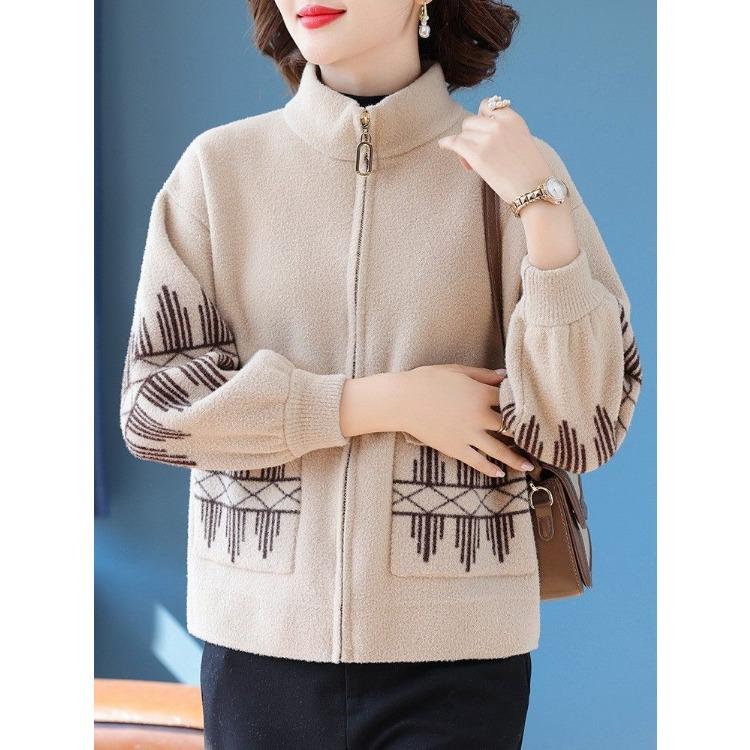 Stylish Knit Cardigan for Fashionable Middle-aged Women In Spring and Autumn