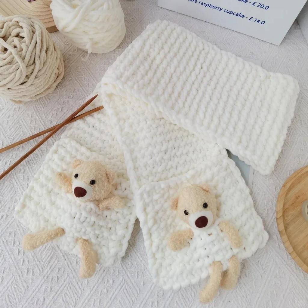 Pocket Bear Hand-Knitted Wool Scarf DIY Kit - Homemade Gift for Partner