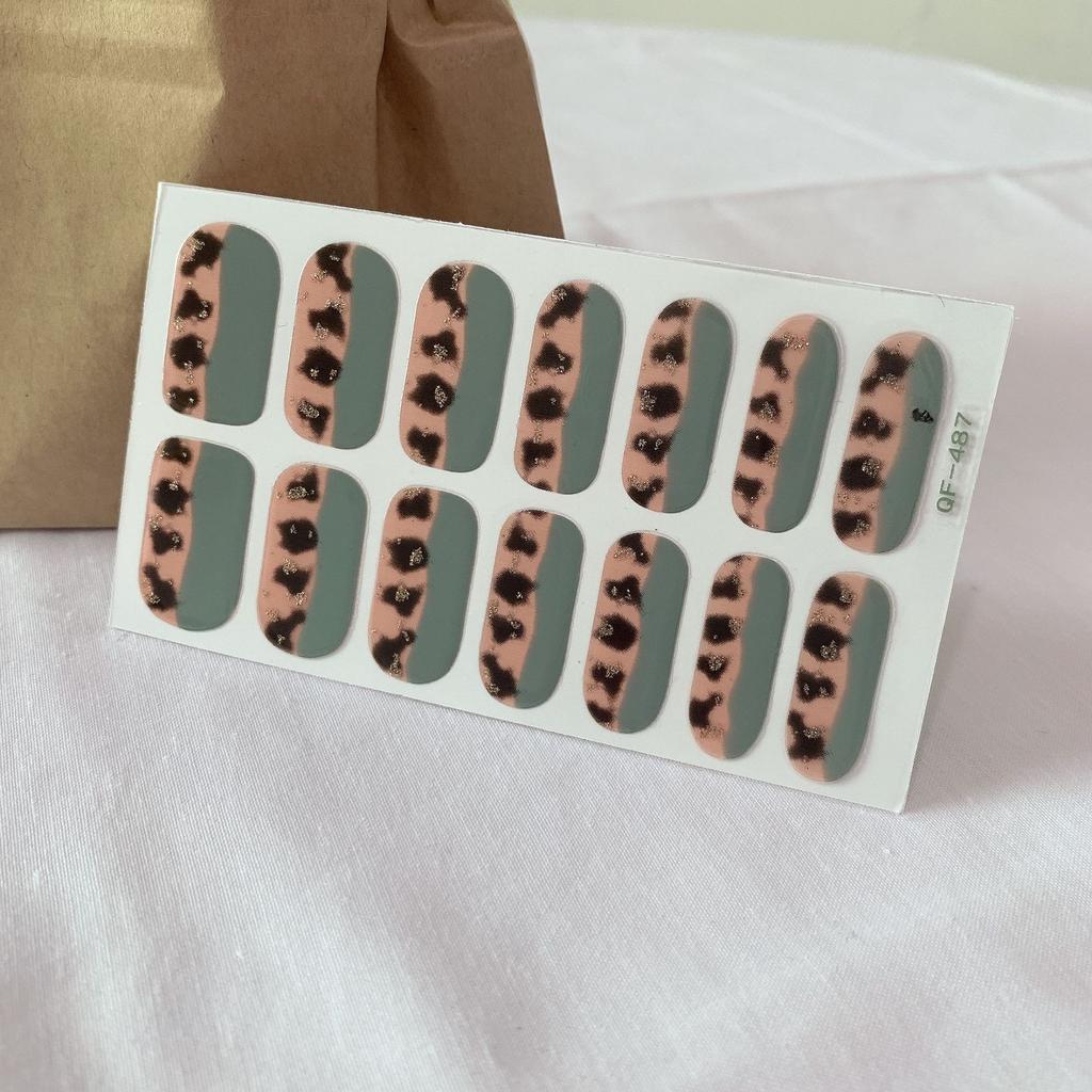 Leopar Desenli Tırnak Sanatı Etiketi Cam Mor İnternet Ünlüsü Tam Etiket Küçük Taze Nude Tırnak Etiketi
