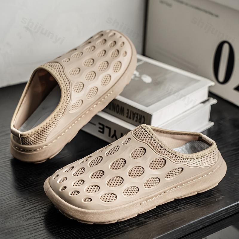 Fashion Casual Slippers 2025 New Men's Slip on Shoes Summer Fashion Trend Soft Soled Hollow Breathable Soft soled Lightweight Sandals