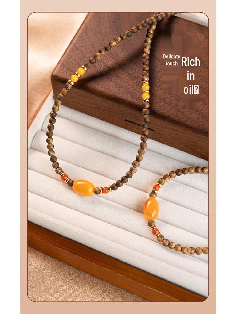 Women's Natural Agarwood & Amber Clavicle Necklace - Versatile Choker Sweater Chain